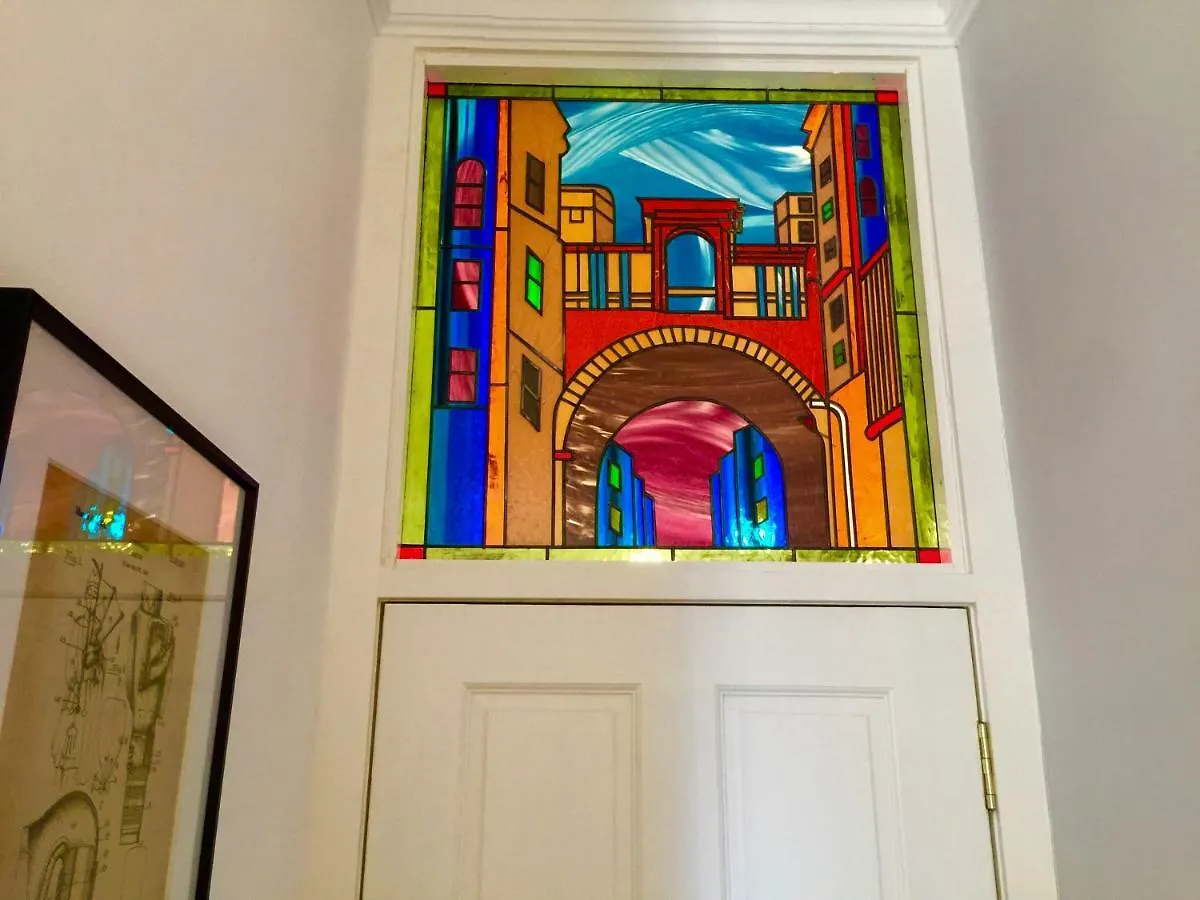 The Bonnie Bide Awa' Apartment Edinburgh