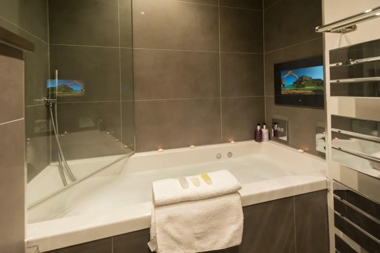 The Bonnie Bide Awa' Apartment Edinburgh