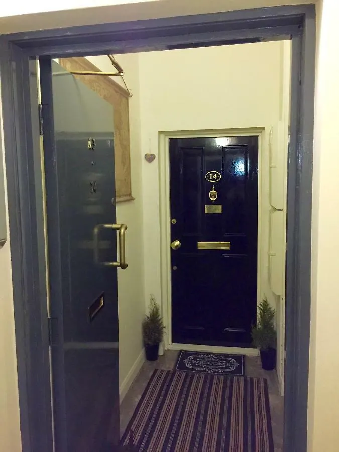 The Bonnie Bide Awa' Apartment Edinburgh 0*,