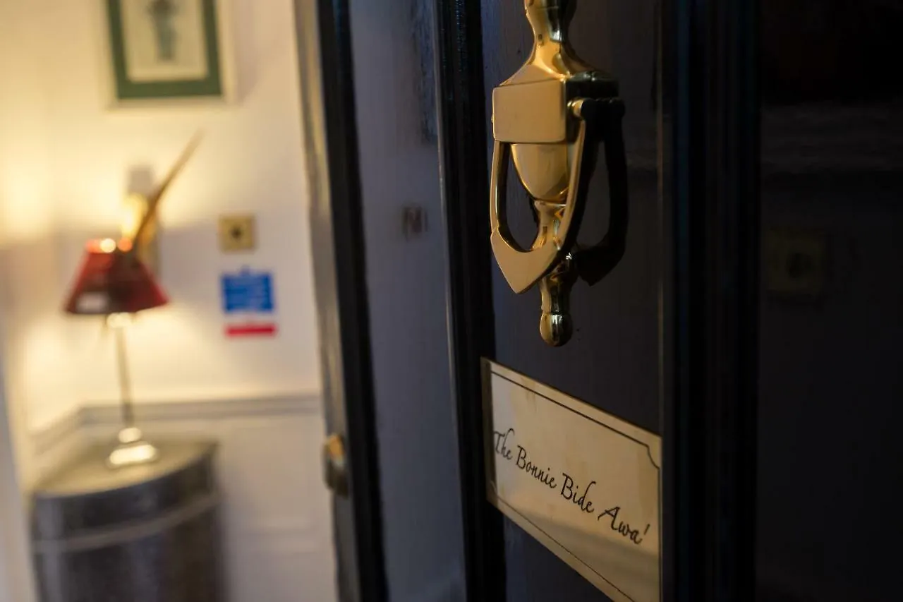 The Bonnie Bide Awa' Apartment Edinburgh
