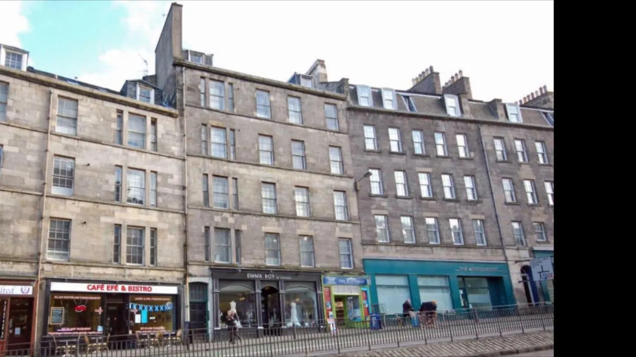 The Bonnie Bide Awa' Apartment Edinburgh